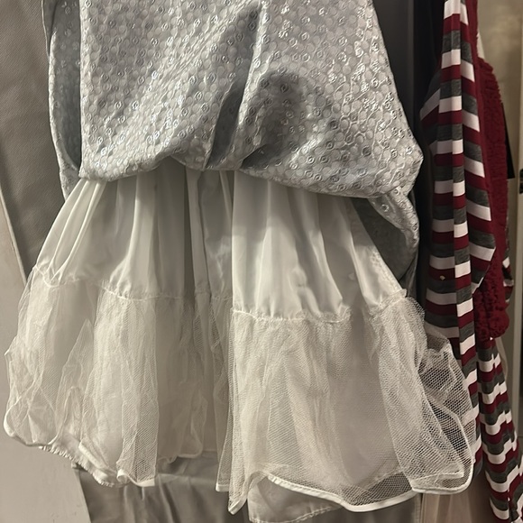 Toddler silver dress - Picture 5 of 8